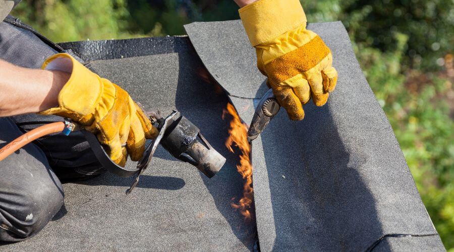 Professional gutter cleaning in Manville, RI